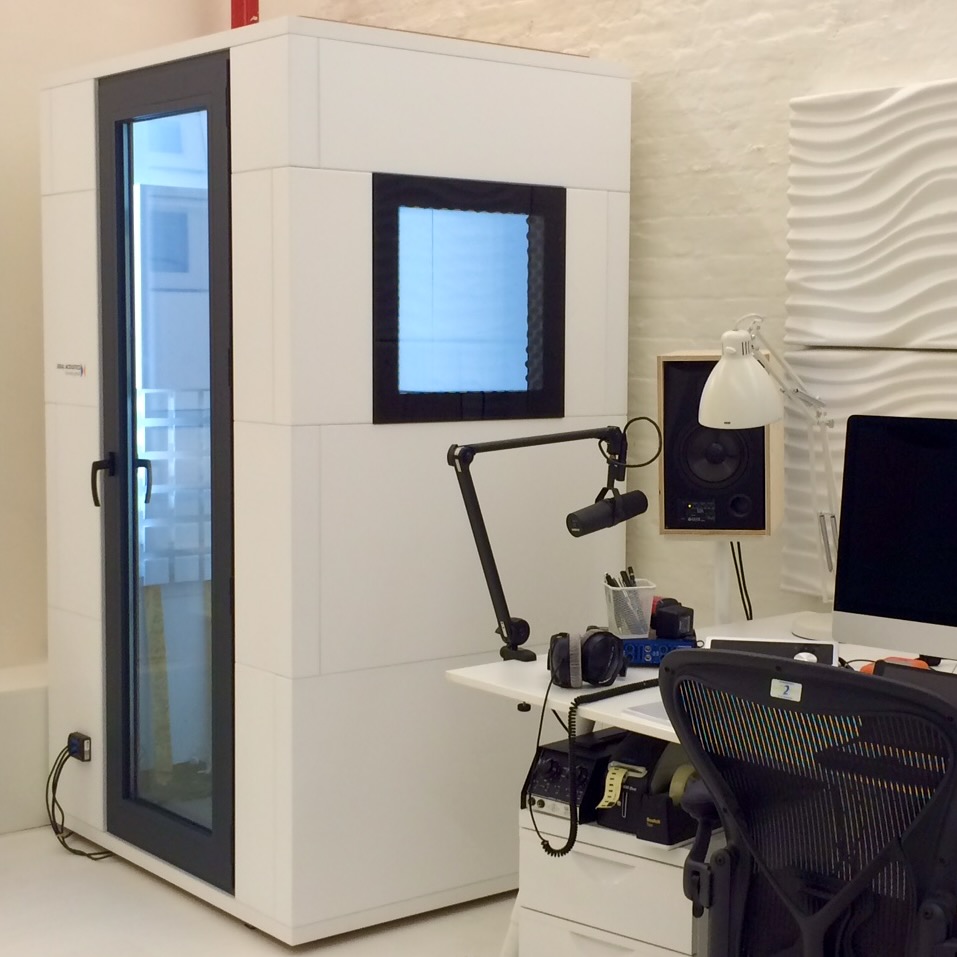 Voice booth in kantooromgeving